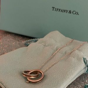 Interlocking Circle Pendant Tiffany Necklace.